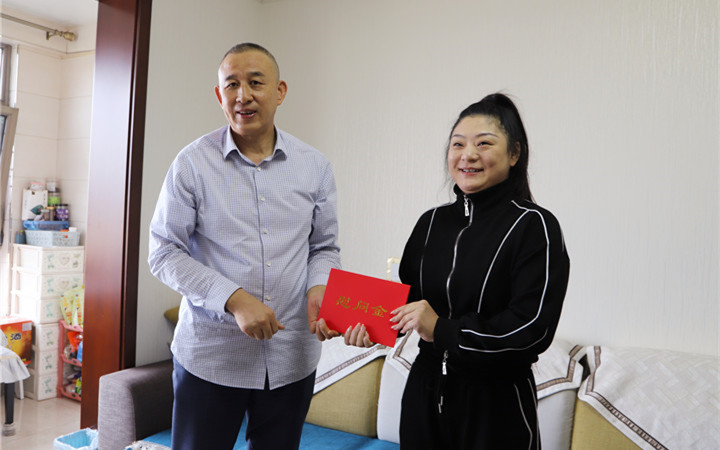 孫春生 王薇_副本.jpg